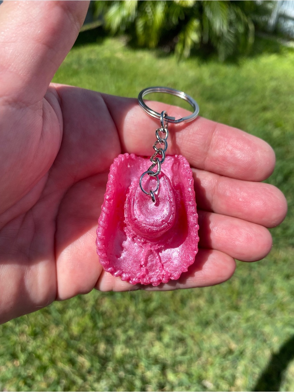 Pink Glitter Cowboy Hat Keychain - Stylish Women’s Key & Card Holder Accessory - Picture 7 of 8